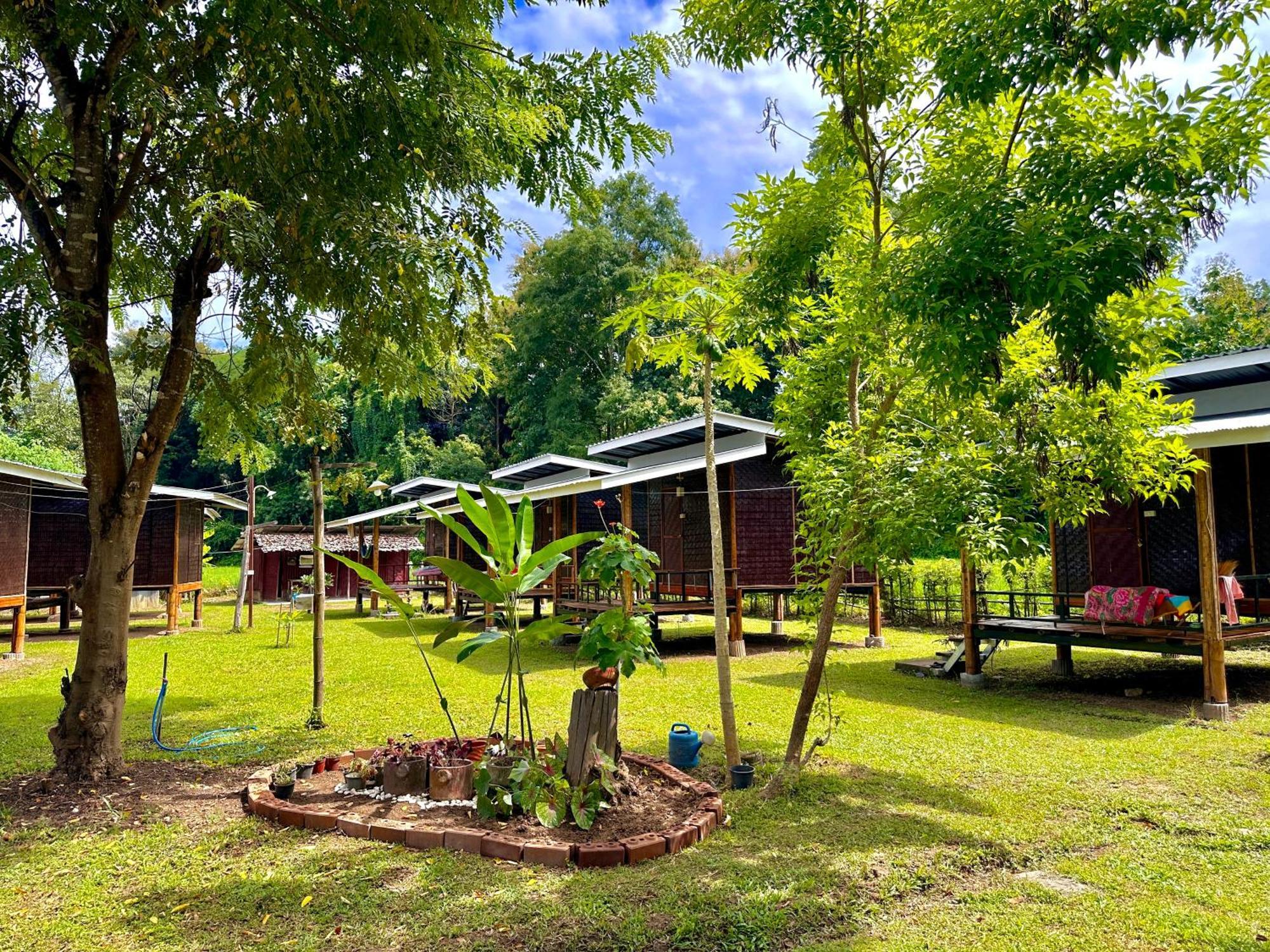 Hotel Twin Hut Pai Exterior foto