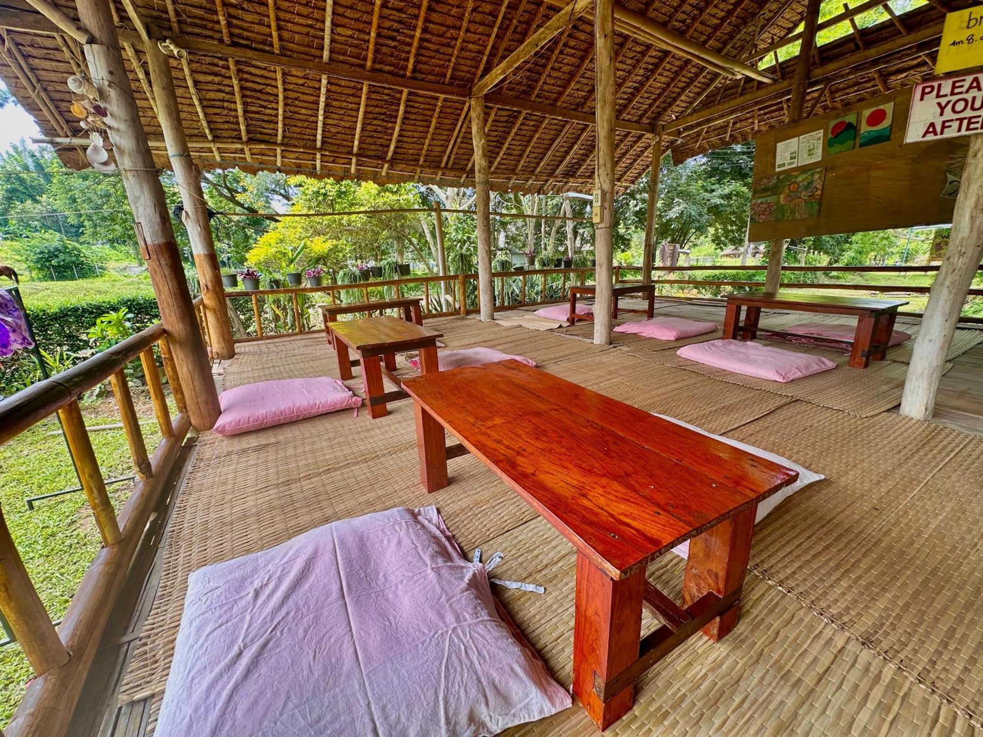 Hotel Twin Hut Pai Exterior foto