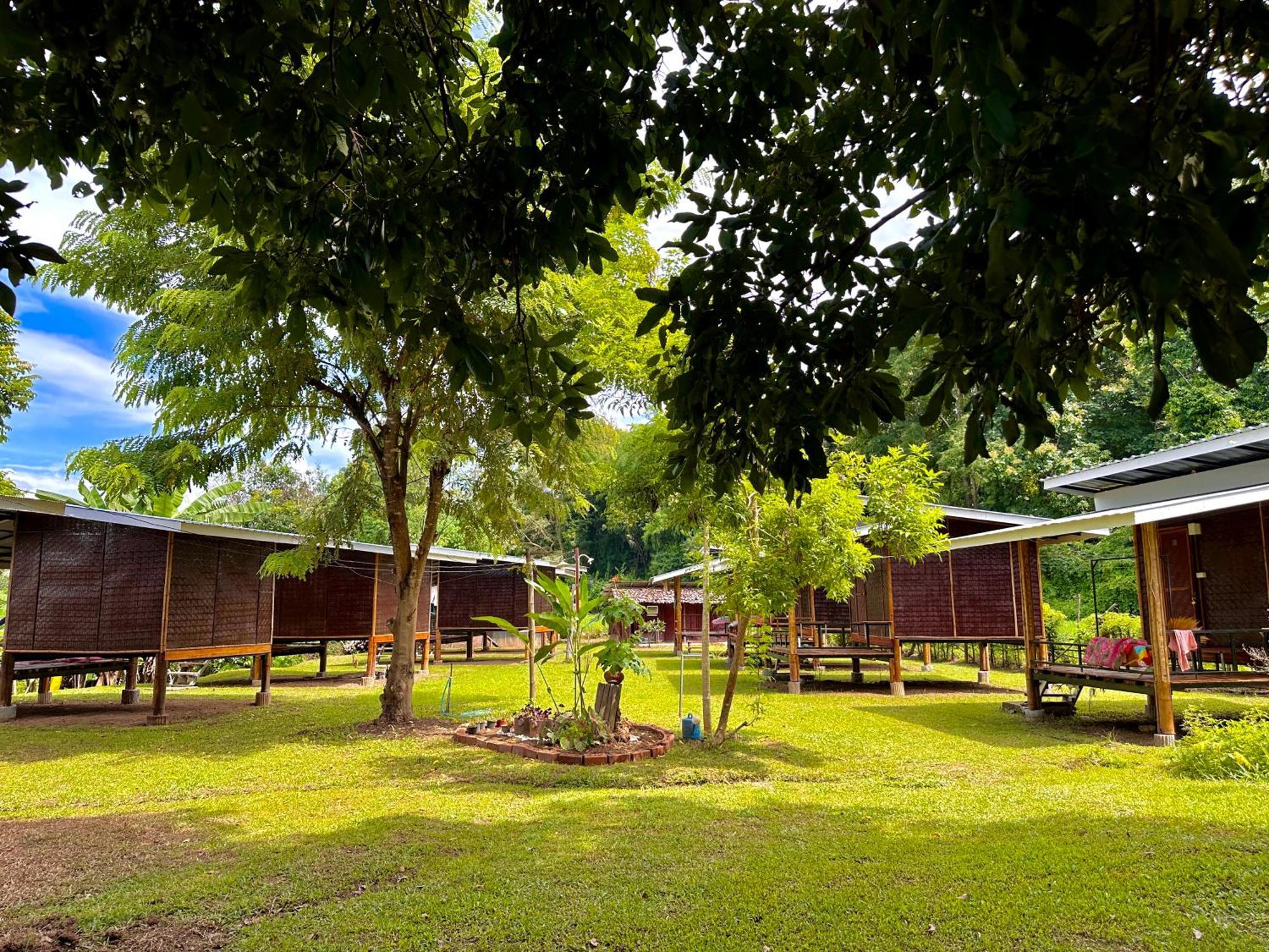 Hotel Twin Hut Pai Exterior foto