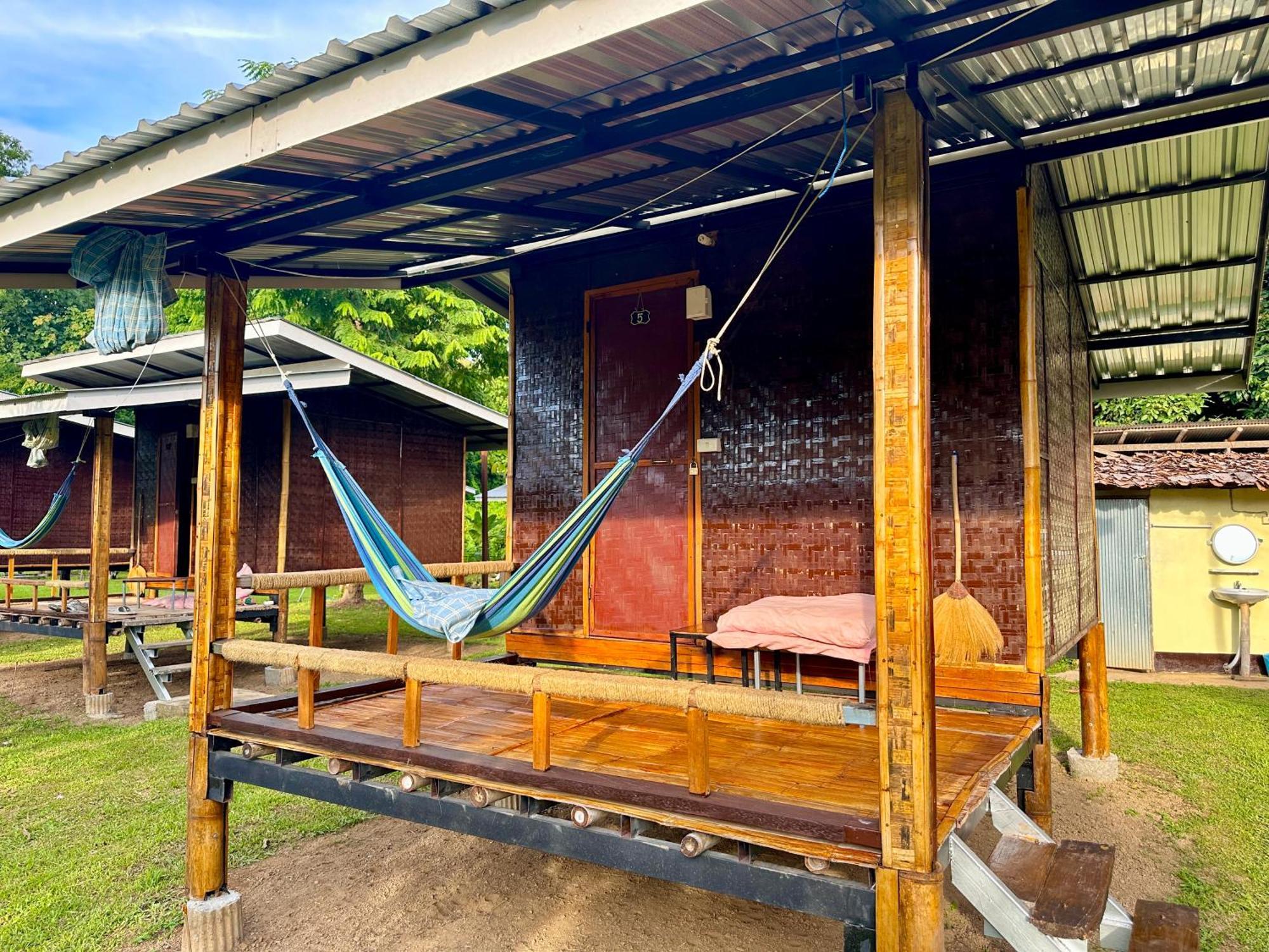 Hotel Twin Hut Pai Exterior foto