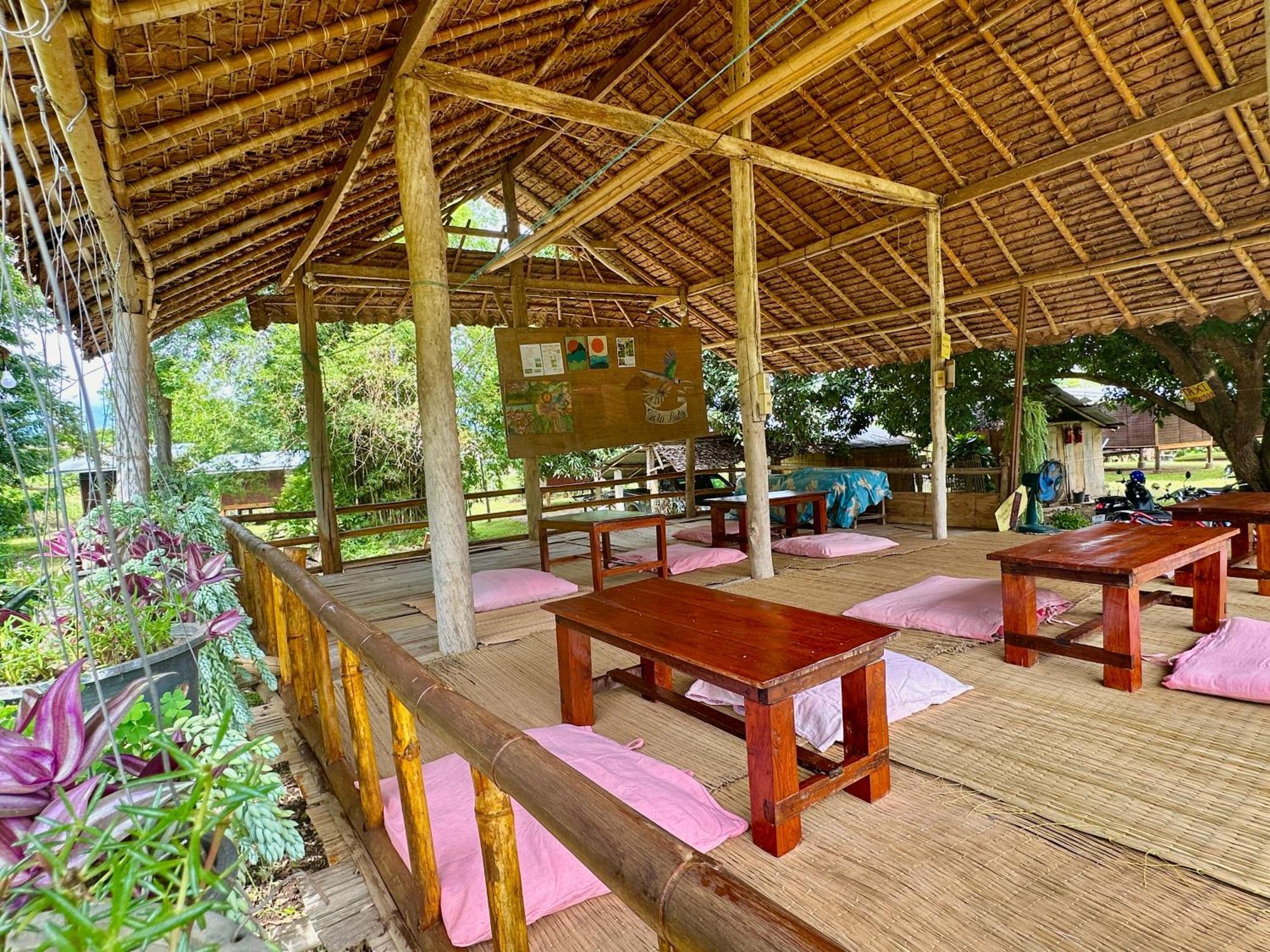 Hotel Twin Hut Pai Exterior foto