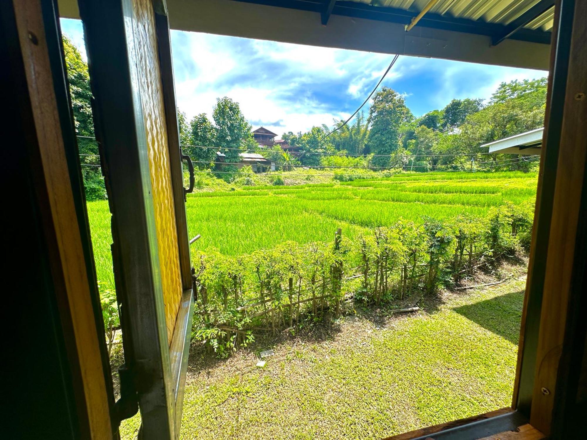 Hotel Twin Hut Pai Exterior foto