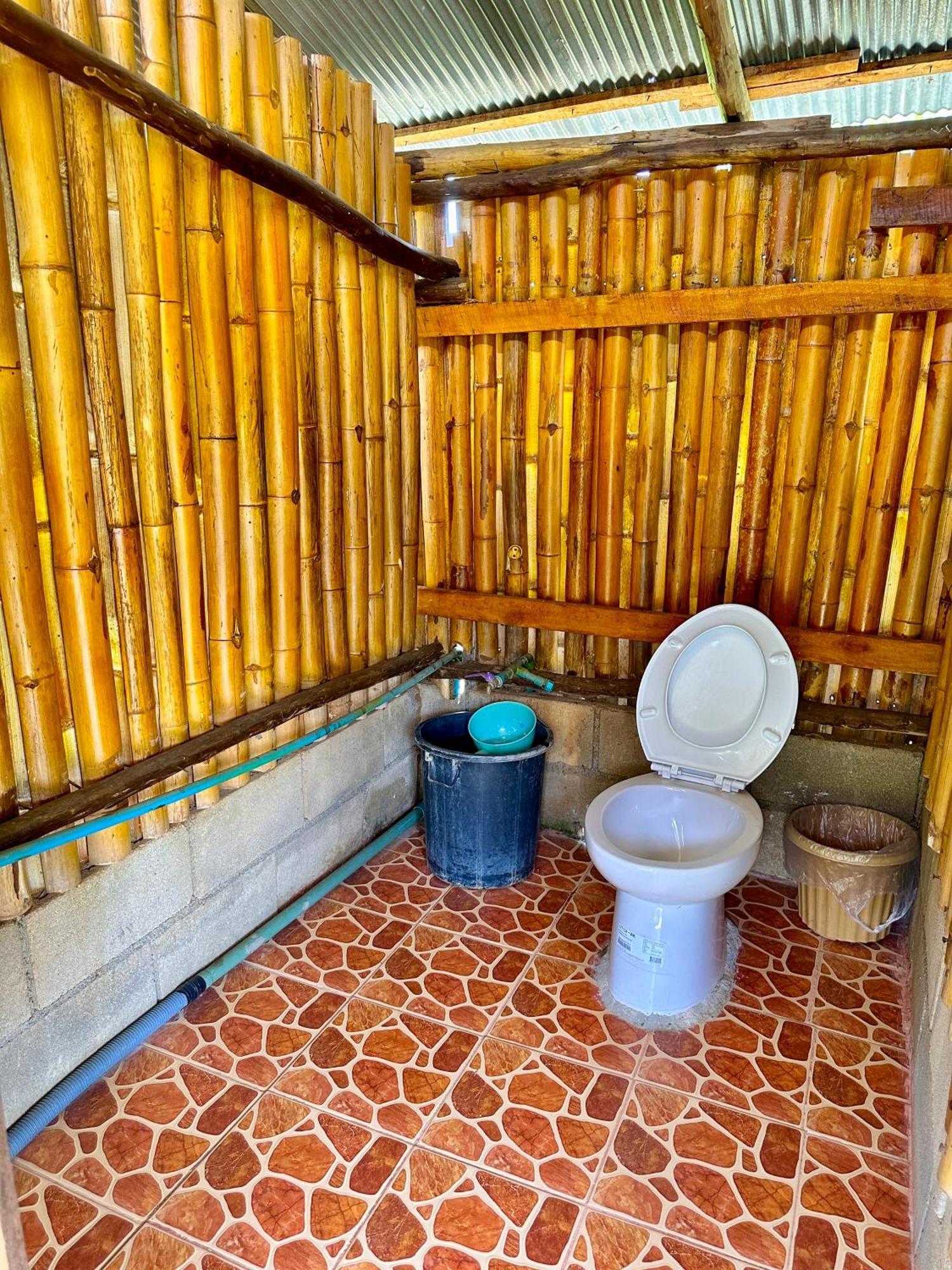 Hotel Twin Hut Pai Exterior foto